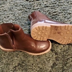 Kids boots